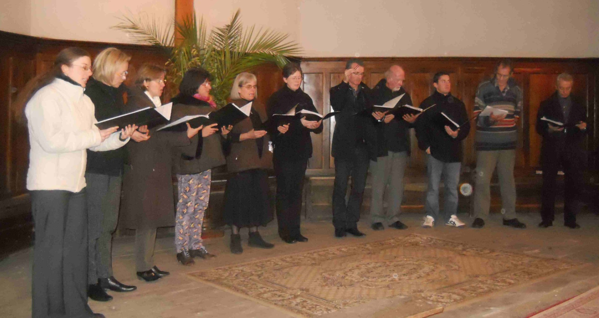 Les Voix d'Apamée en concert à La Tour du Crieu L'ensemble VxAp dans l'église